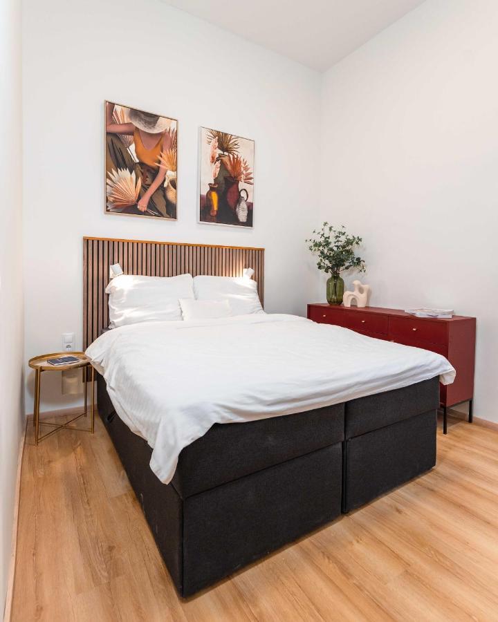 Modern Apartment French Balkony Budapeszt Zewnętrze zdjęcie