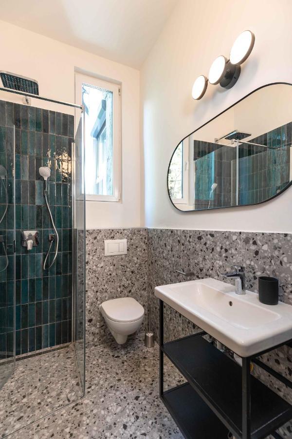 Modern Apartment French Balkony Budapeszt Zewnętrze zdjęcie